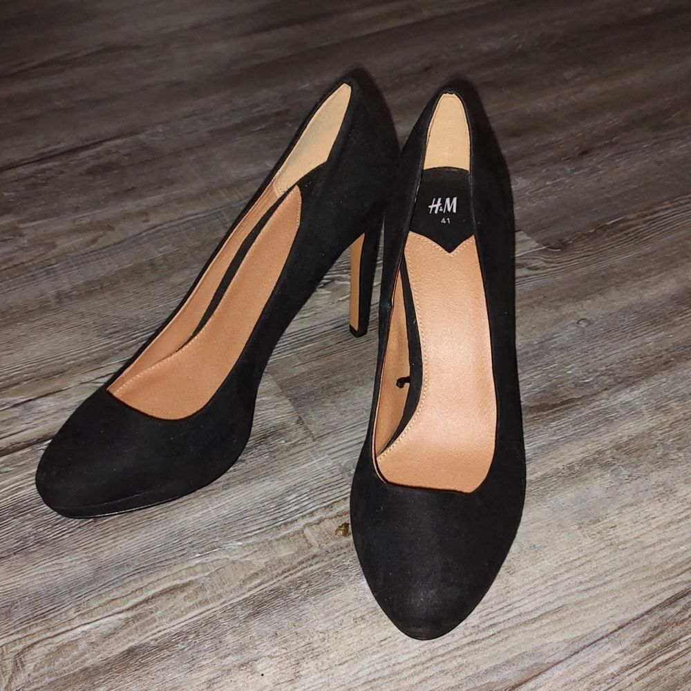 H&M  sexy black suede like heels Sz 9.5  NWOT 4.5" heel